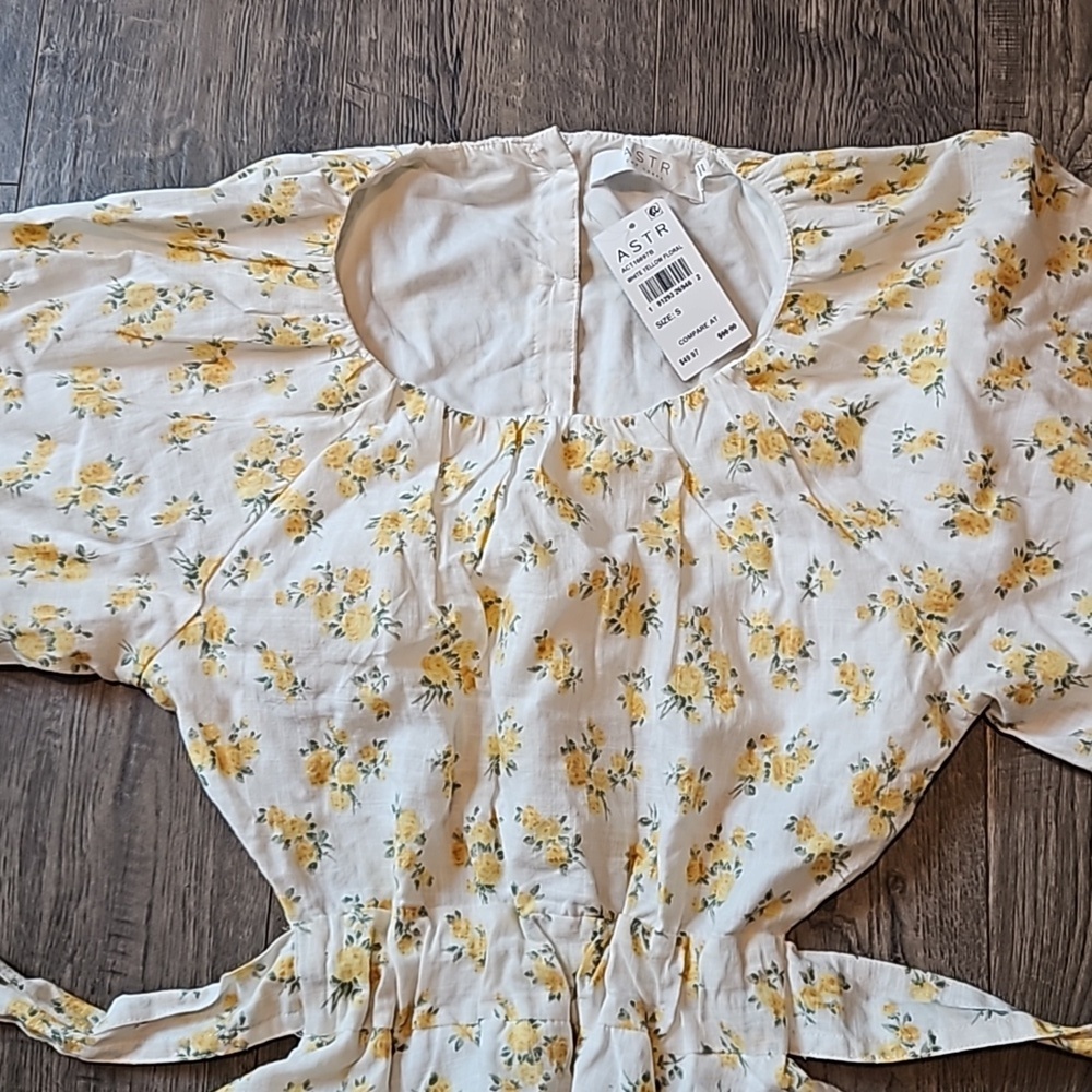 ASTR The Label Women's Vendetti TopSize Small BNWT - Picture 2 of 9